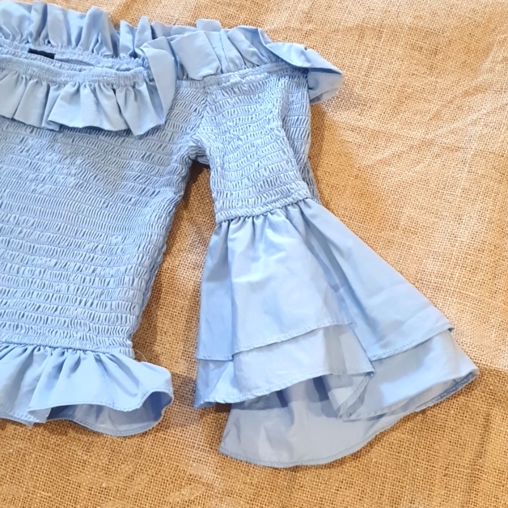 ♻️ 3 for $20 Bundle Bardot Size 10 Light Blue Stretch Crop Top - Picture 2 of 7